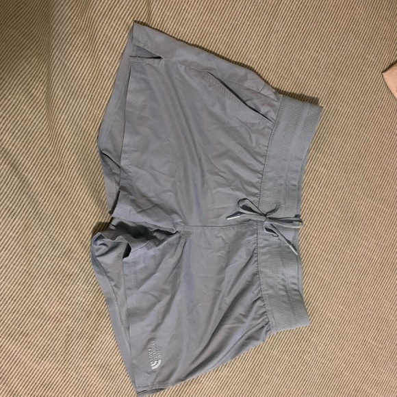 NORTH FACE WOMEN’S APHRODITE MOTION SHORT - Picture 3 of 3